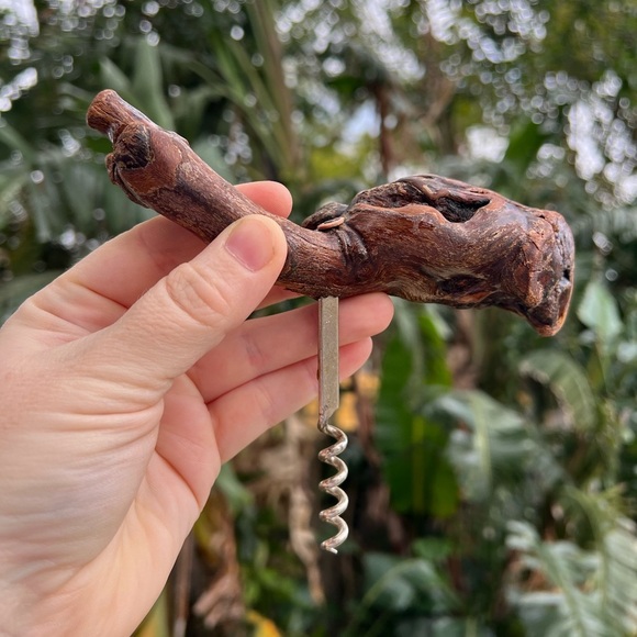 Vintage Wooden Handle Corkscrew - Rustic Grape Vine Wine Opener - Picture 2 of 7